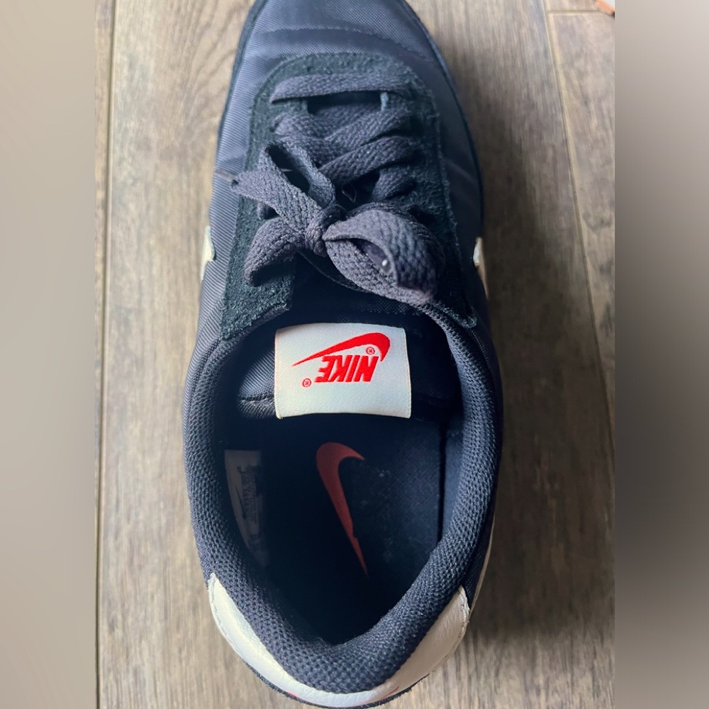 Only worn once for an hour. Ended up Too small for wife. Nike Daybreak W7